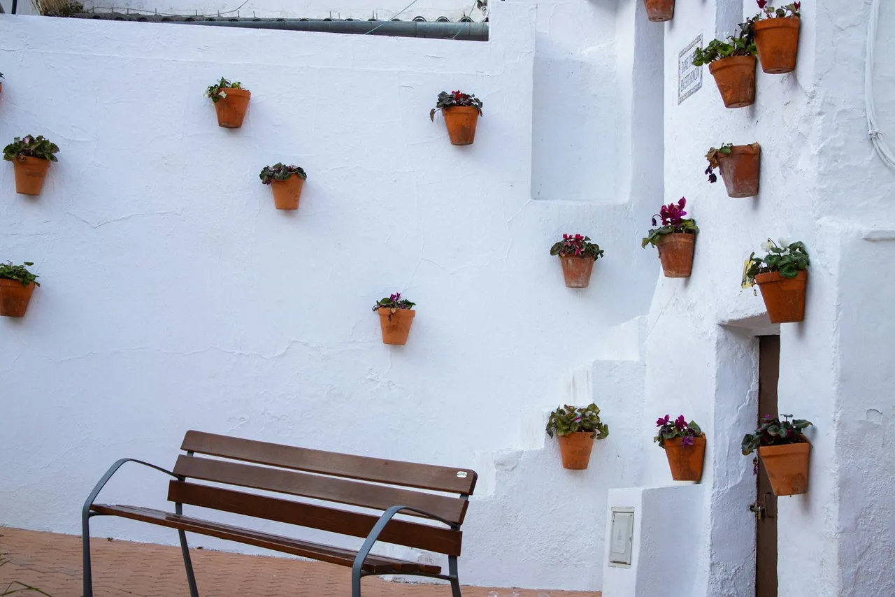 When someone dies in Spain: what to do, in order